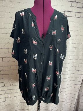 Torrid size 2 black sleeveless button down shirt black with French bulldogs